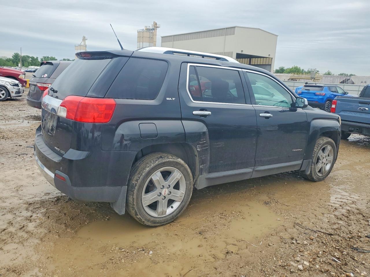 2012 GMC TERRAIN SLT photo 3