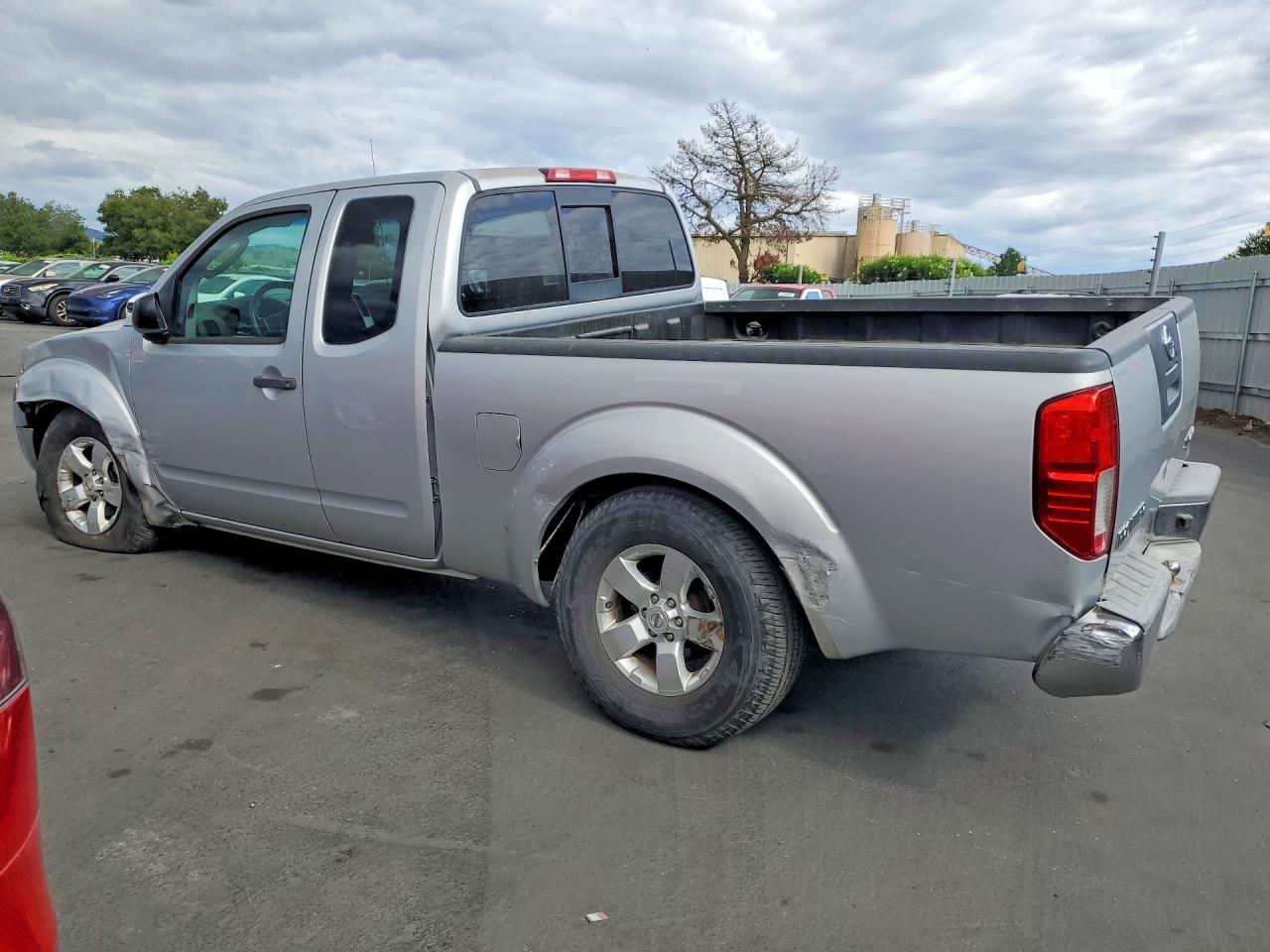 2011 NISSAN FRONTIER SV V6 photo 2