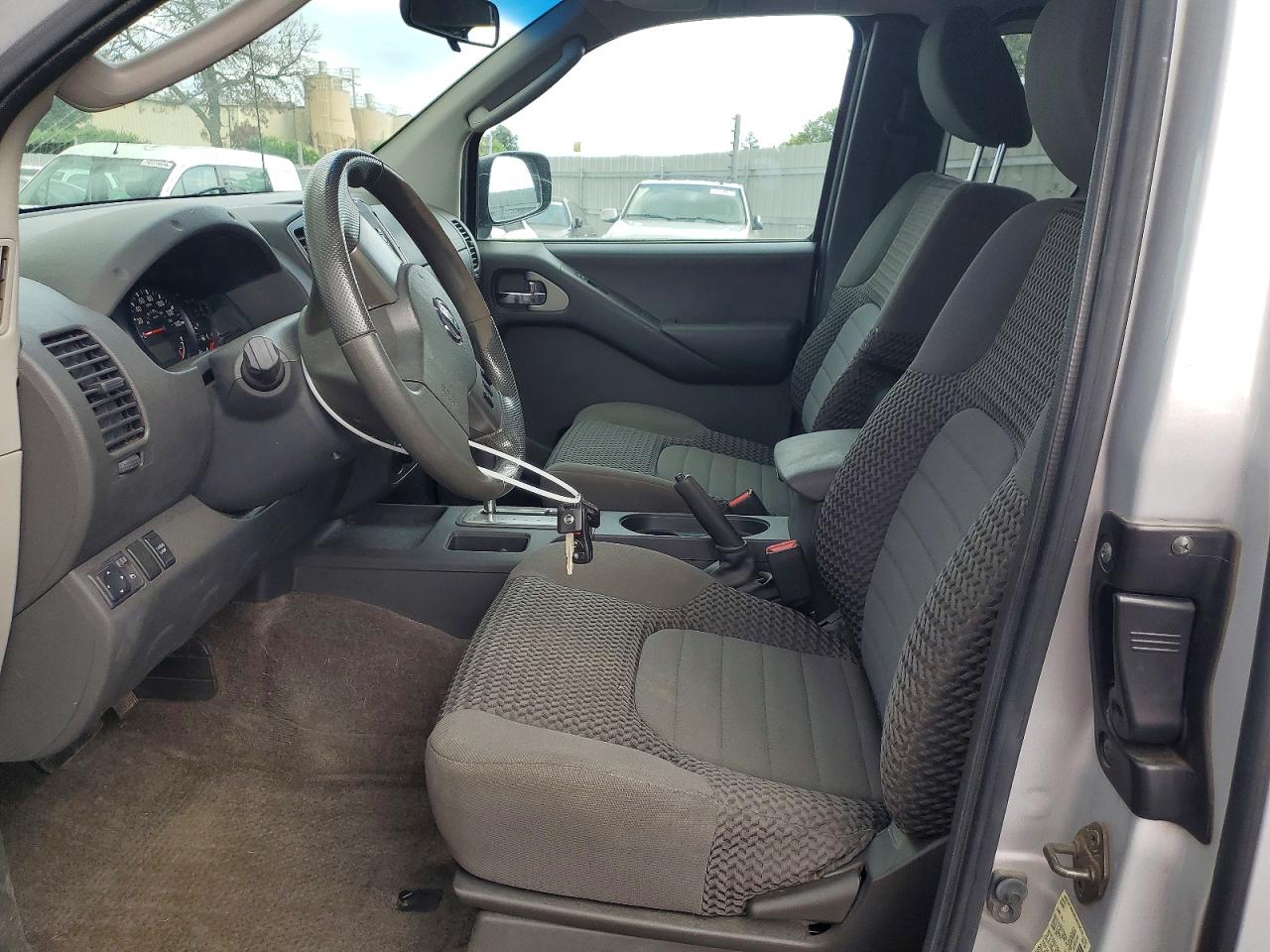 2011 NISSAN FRONTIER SV V6 photo 7