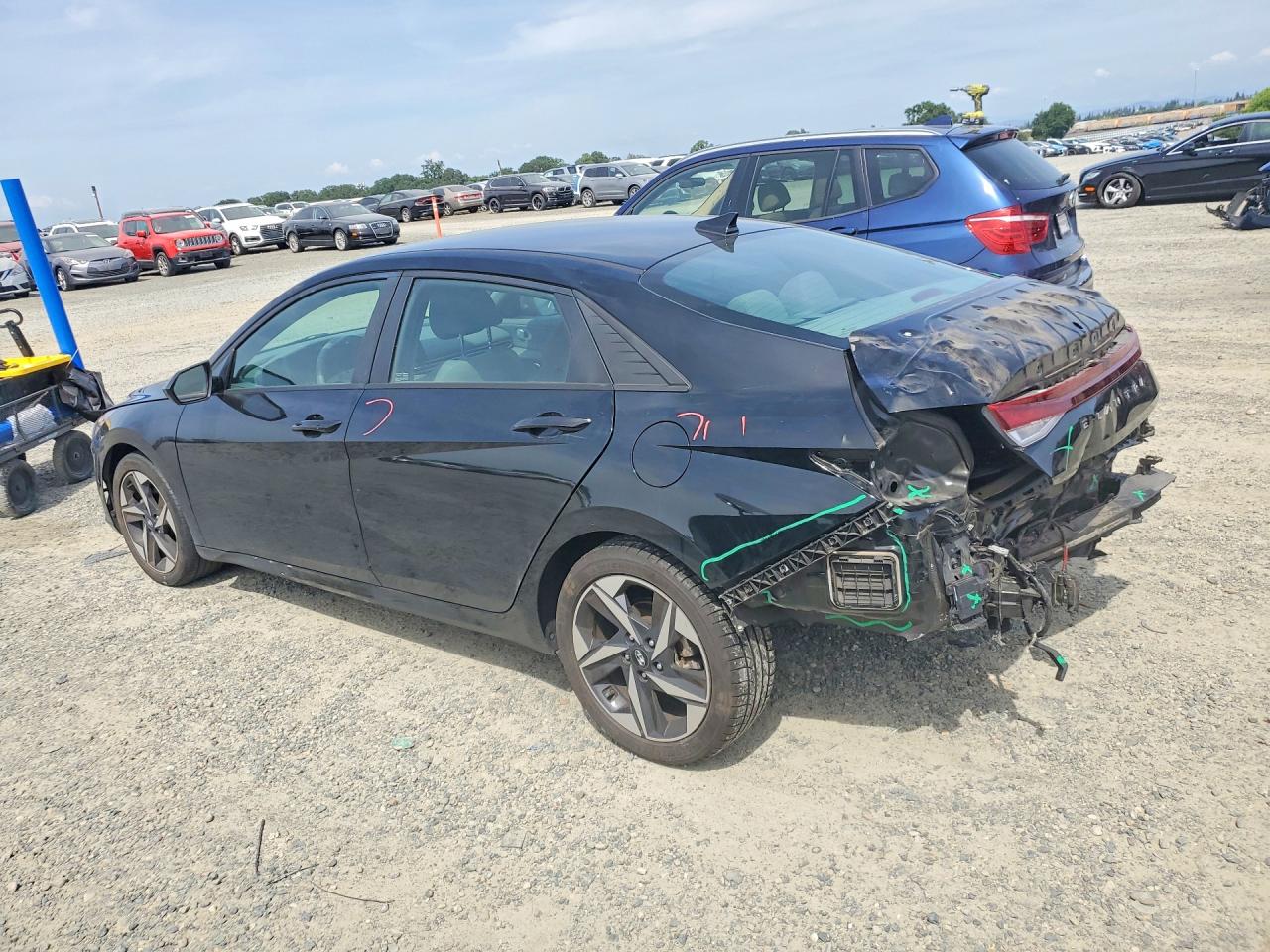 2023 HYUNDAI ELANTRA SEL photo 3
