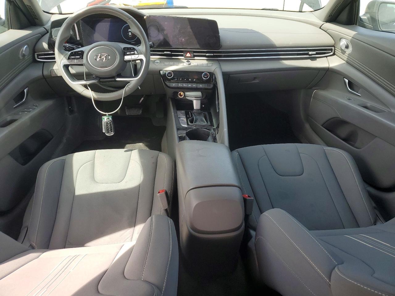 2023 HYUNDAI ELANTRA SEL photo 15