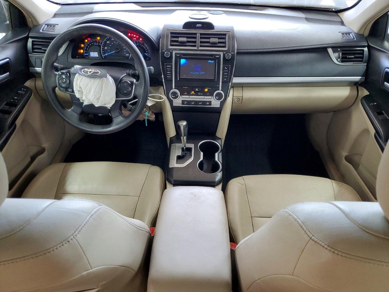 2012 TOYOTA CAMRY LE photo 22