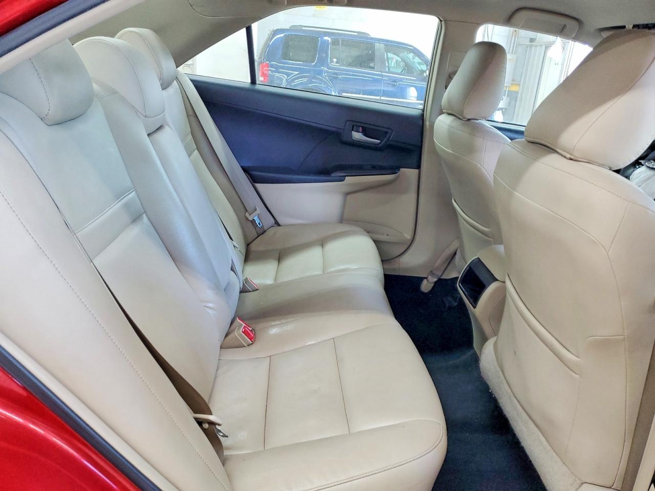 2012 TOYOTA CAMRY LE photo 28