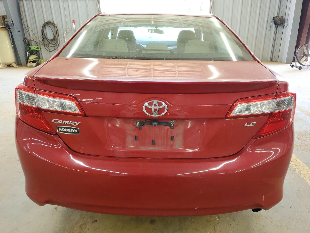 2012 TOYOTA CAMRY LE photo 16