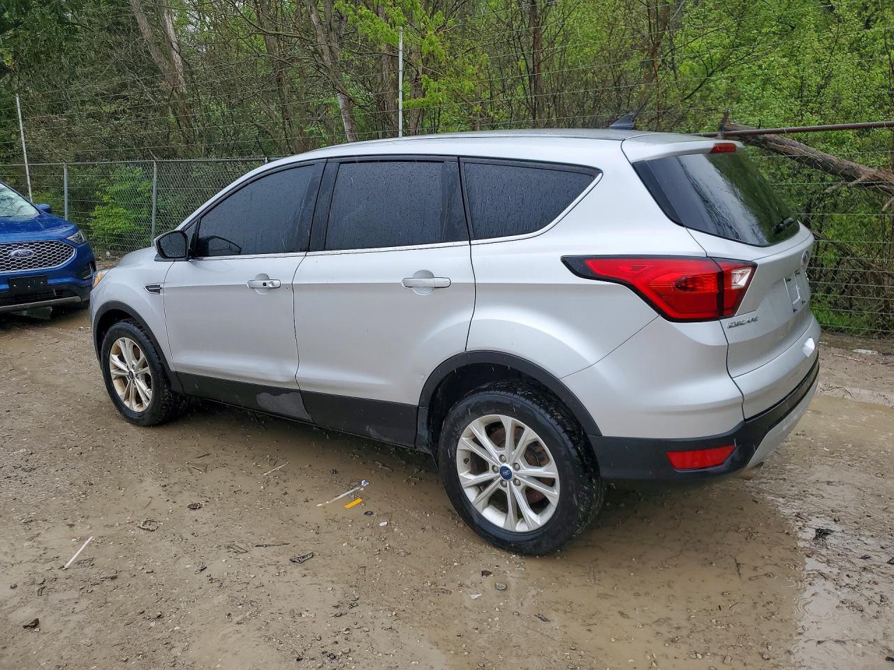2019 FORD ESCAPE SE photo 4