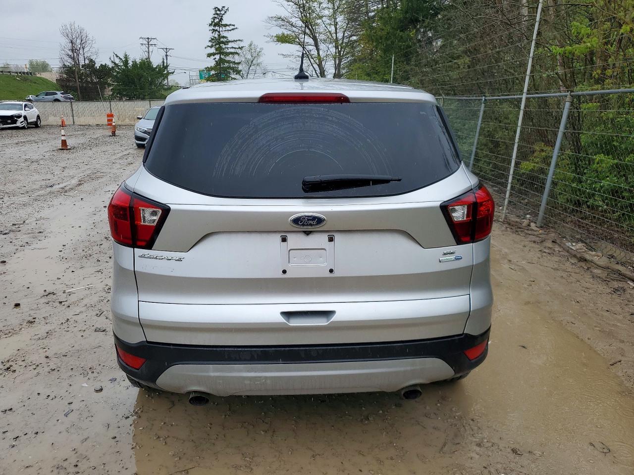 2019 FORD ESCAPE SE photo 16