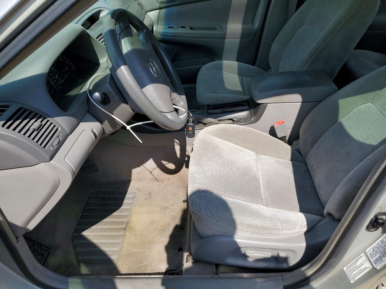 2003 TOYOTA CAMRY LE photo 7