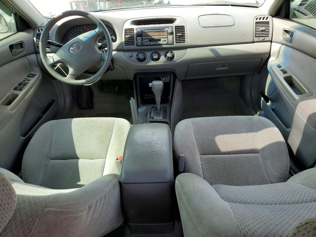 2003 TOYOTA CAMRY LE photo 8