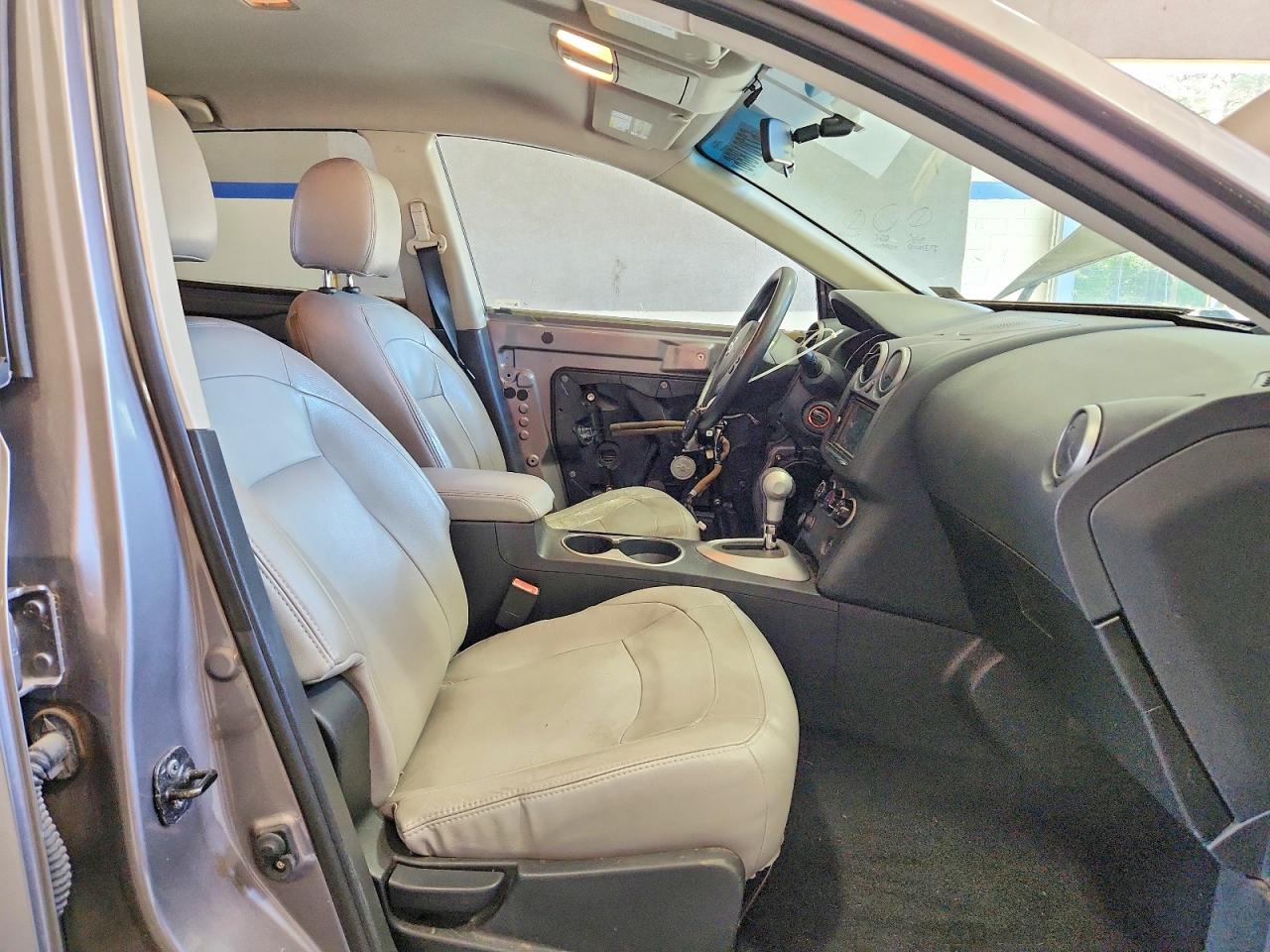 2011 NISSAN ROGUE S photo 19