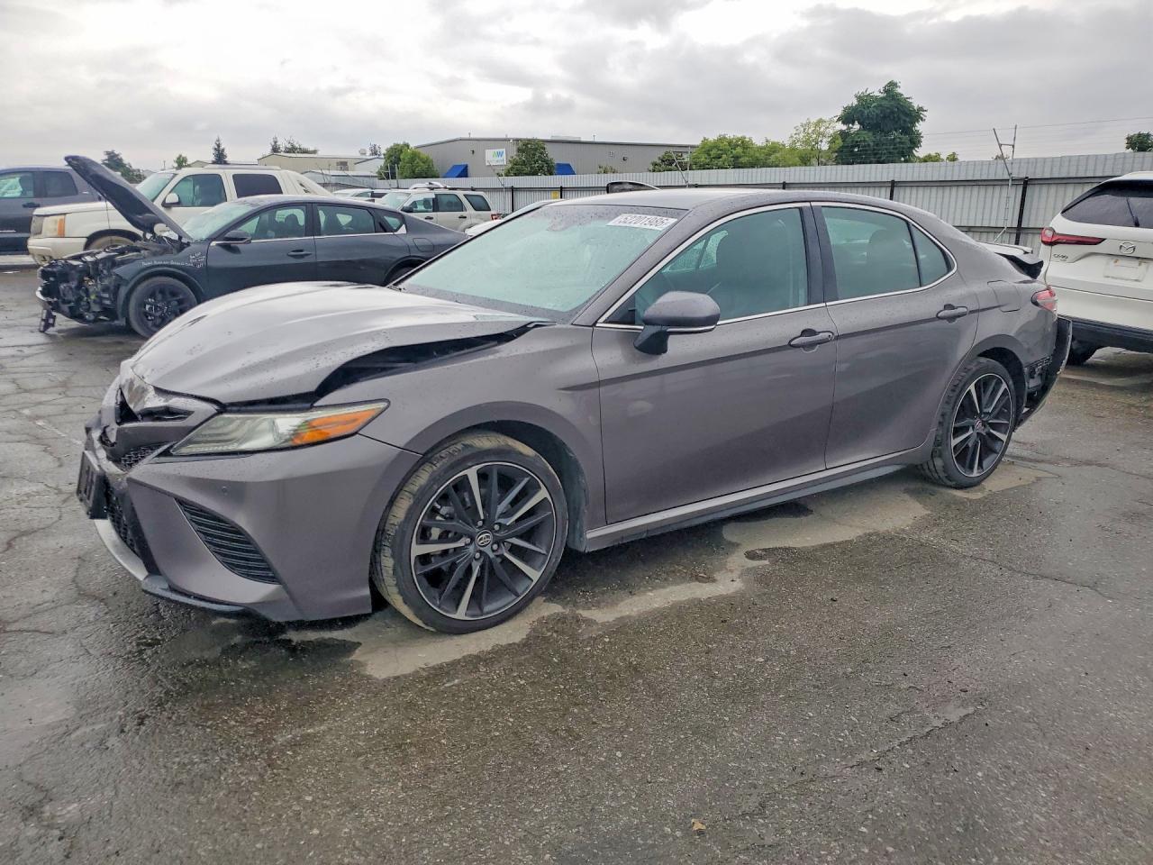2018 TOYOTA CAMRY