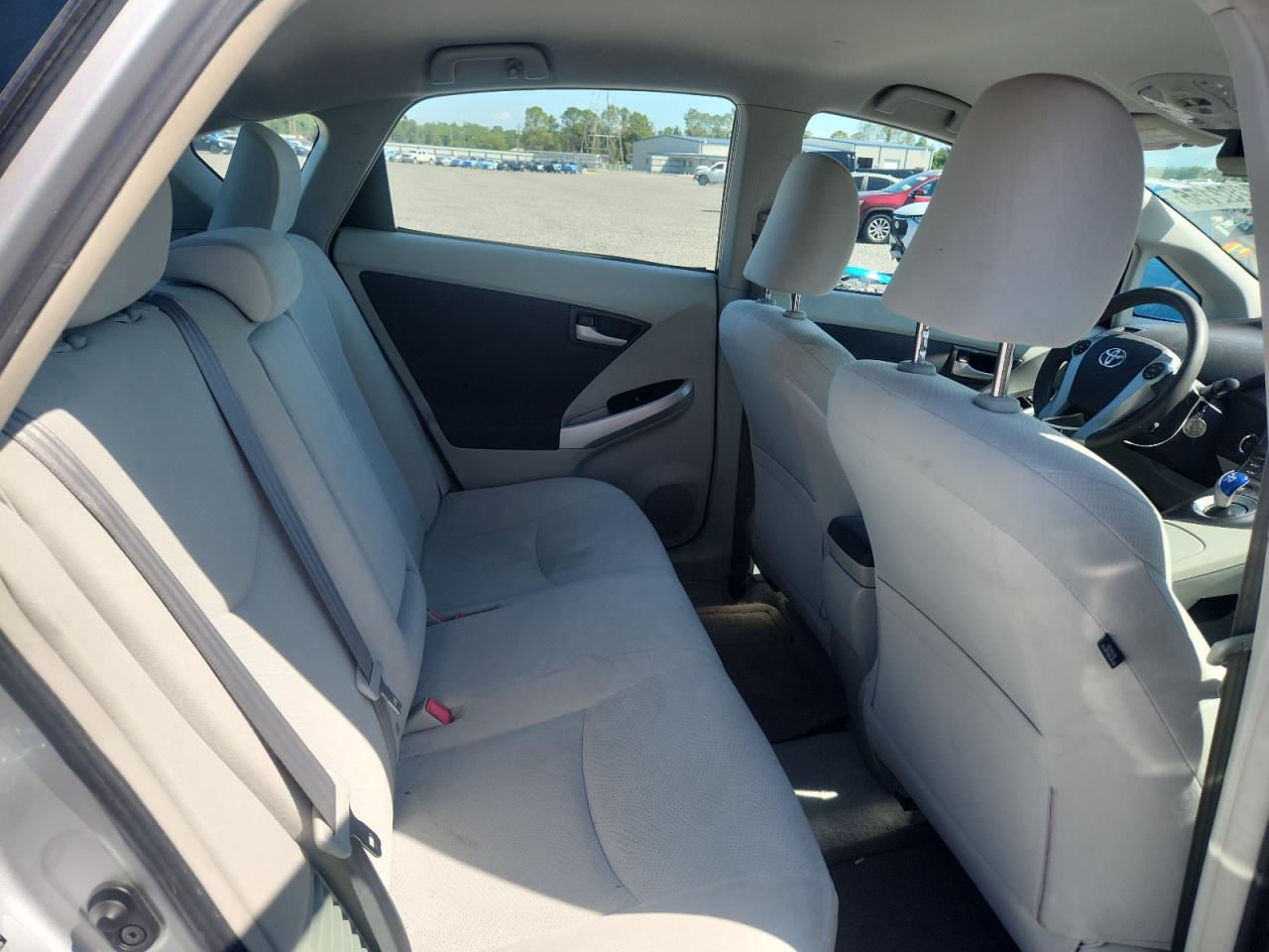 2010 TOYOTA PRIUS photo 19