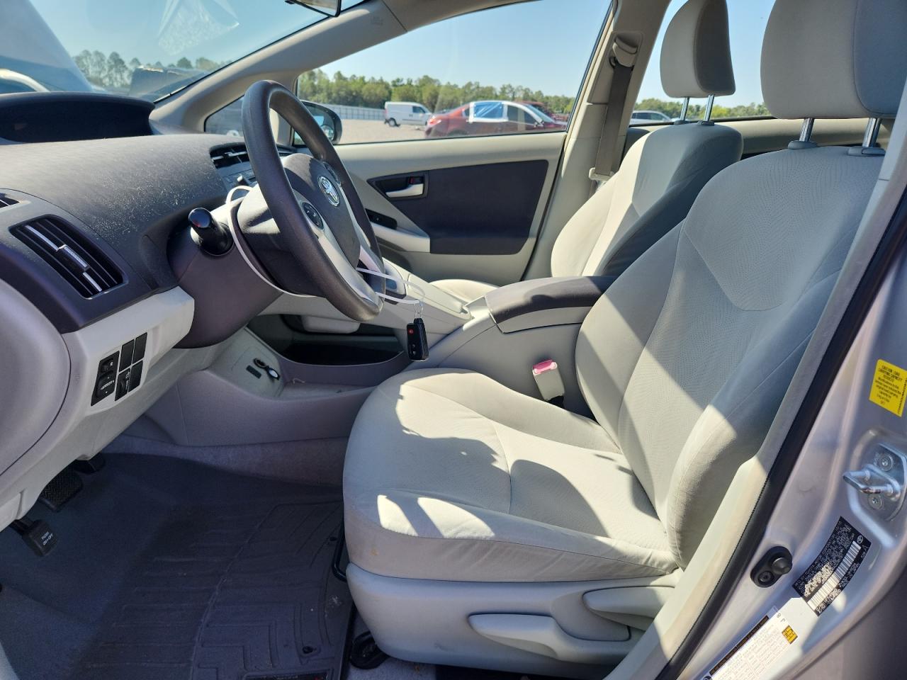 2010 TOYOTA PRIUS photo 13