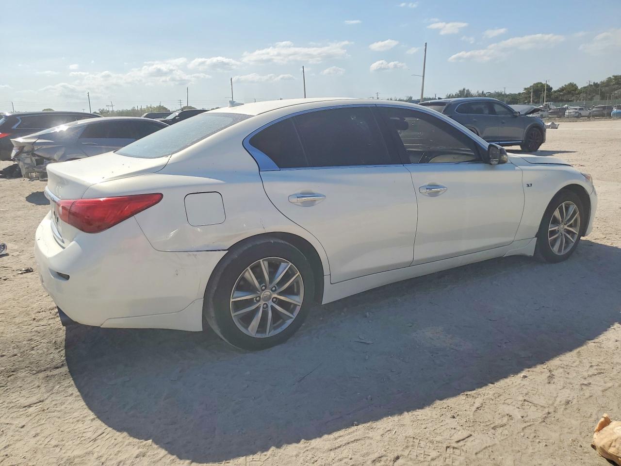2015 INFINITI Q50 PREMIUM photo 7