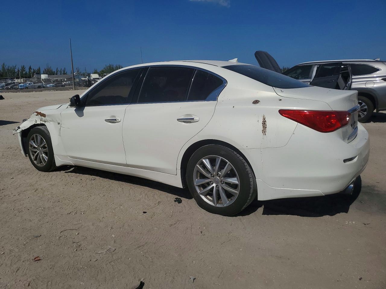 2015 INFINITI Q50 PREMIUM photo 4