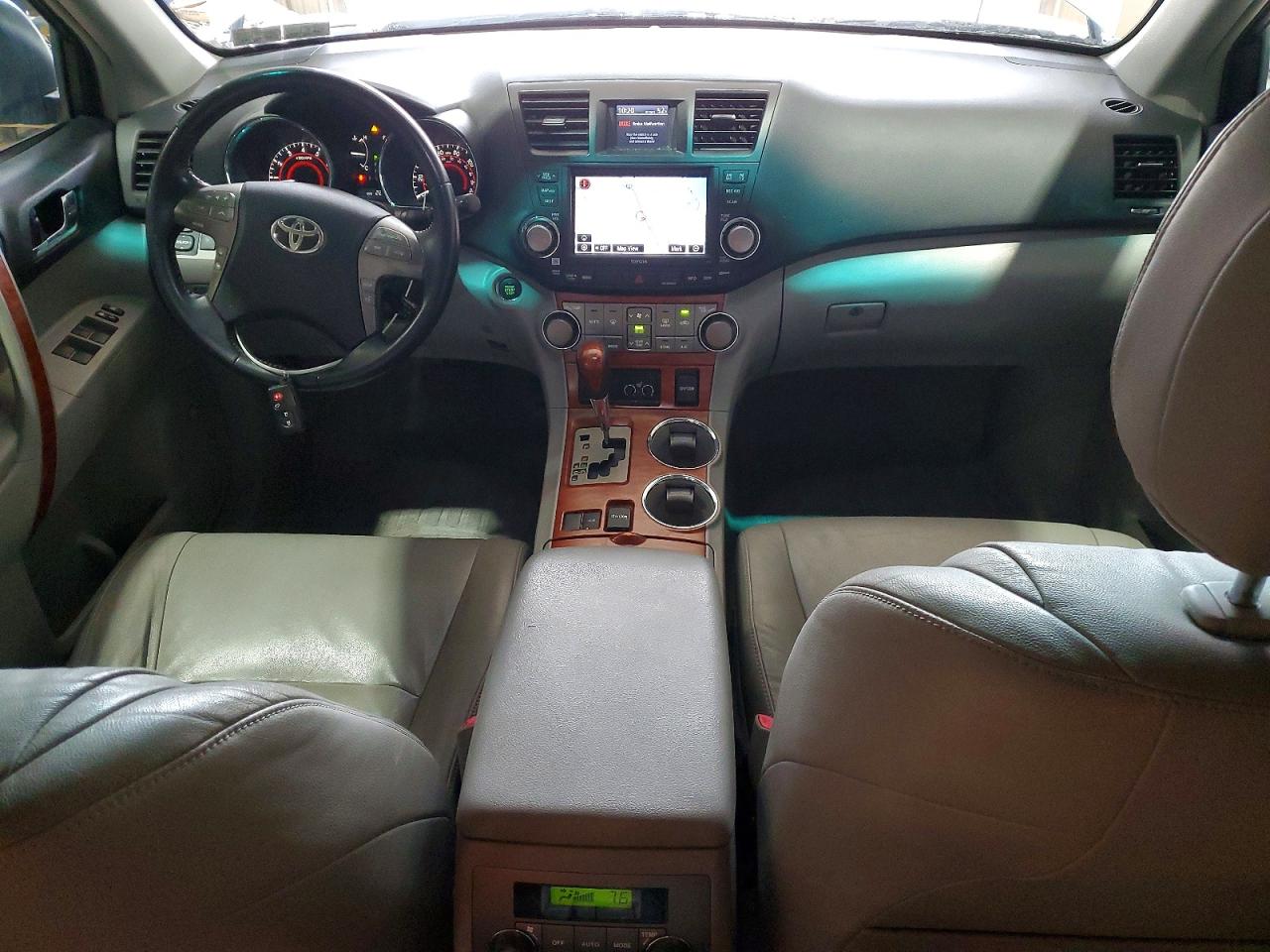 2010 TOYOTA HIGHLANDER LIMITED photo 22