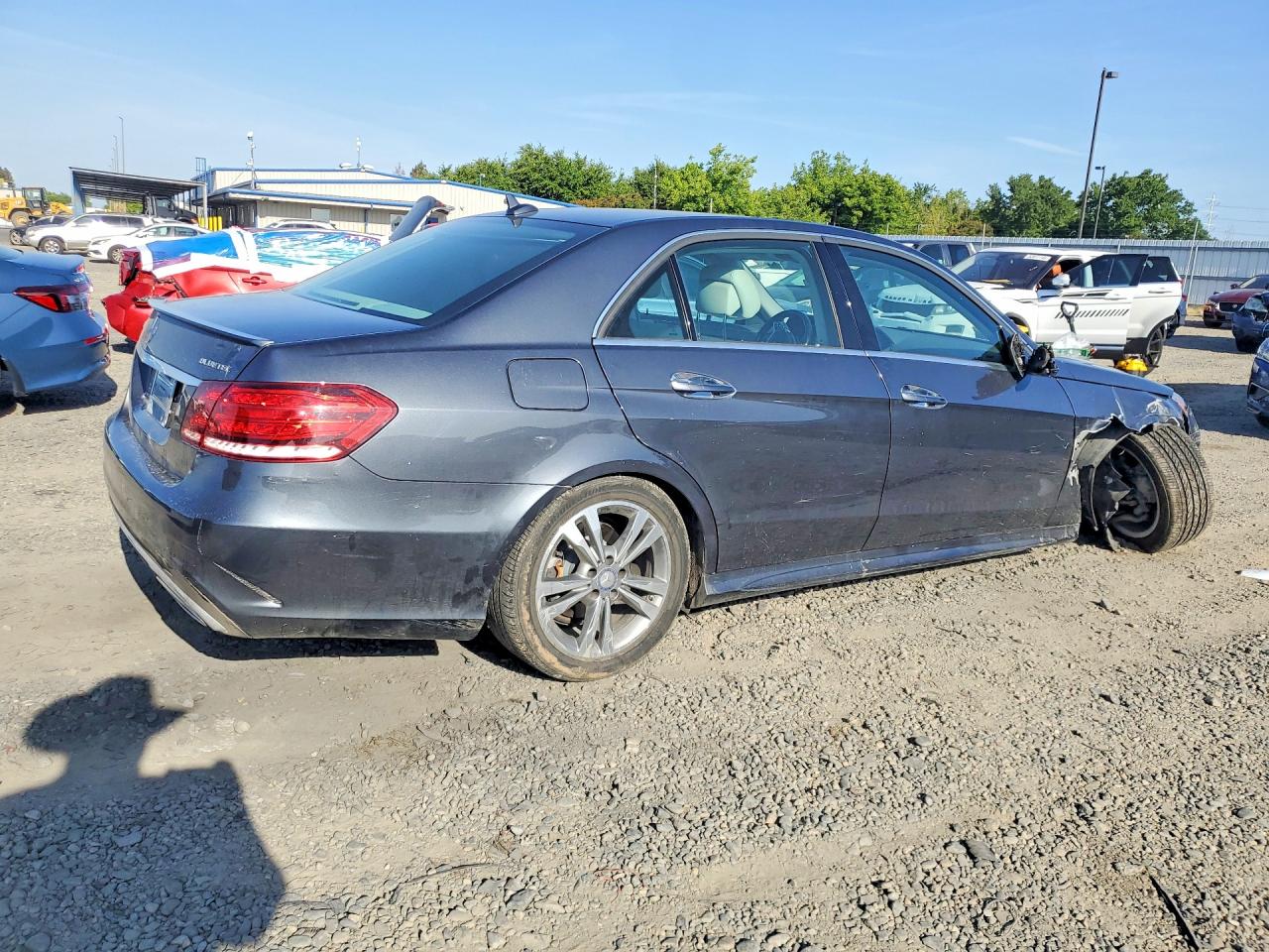 2014 MERCEDES-BENZ E 250 BLUETEC photo 5