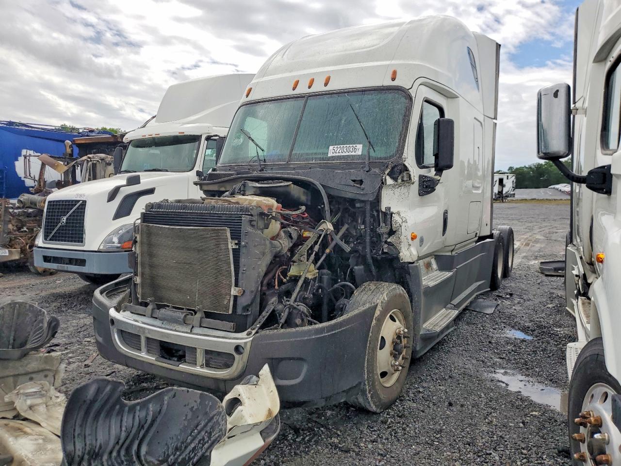 2016 FREIGHTLINER CASCADIA 125 SEMI TRUCK photo 3
