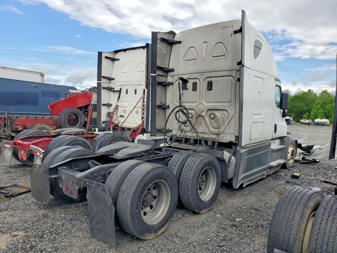 2016 FREIGHTLINER CASCADIA 125 SEMI TRUCK photo 7