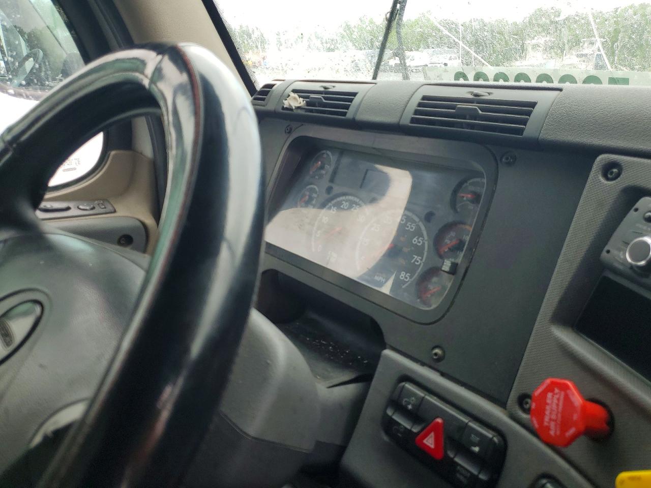 2016 FREIGHTLINER CASCADIA 125 SEMI TRUCK photo 15