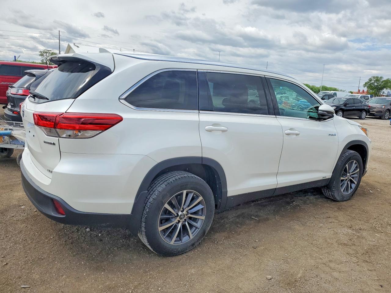 2019 TOYOTA HIGHLANDER HYBRID XLE photo 5