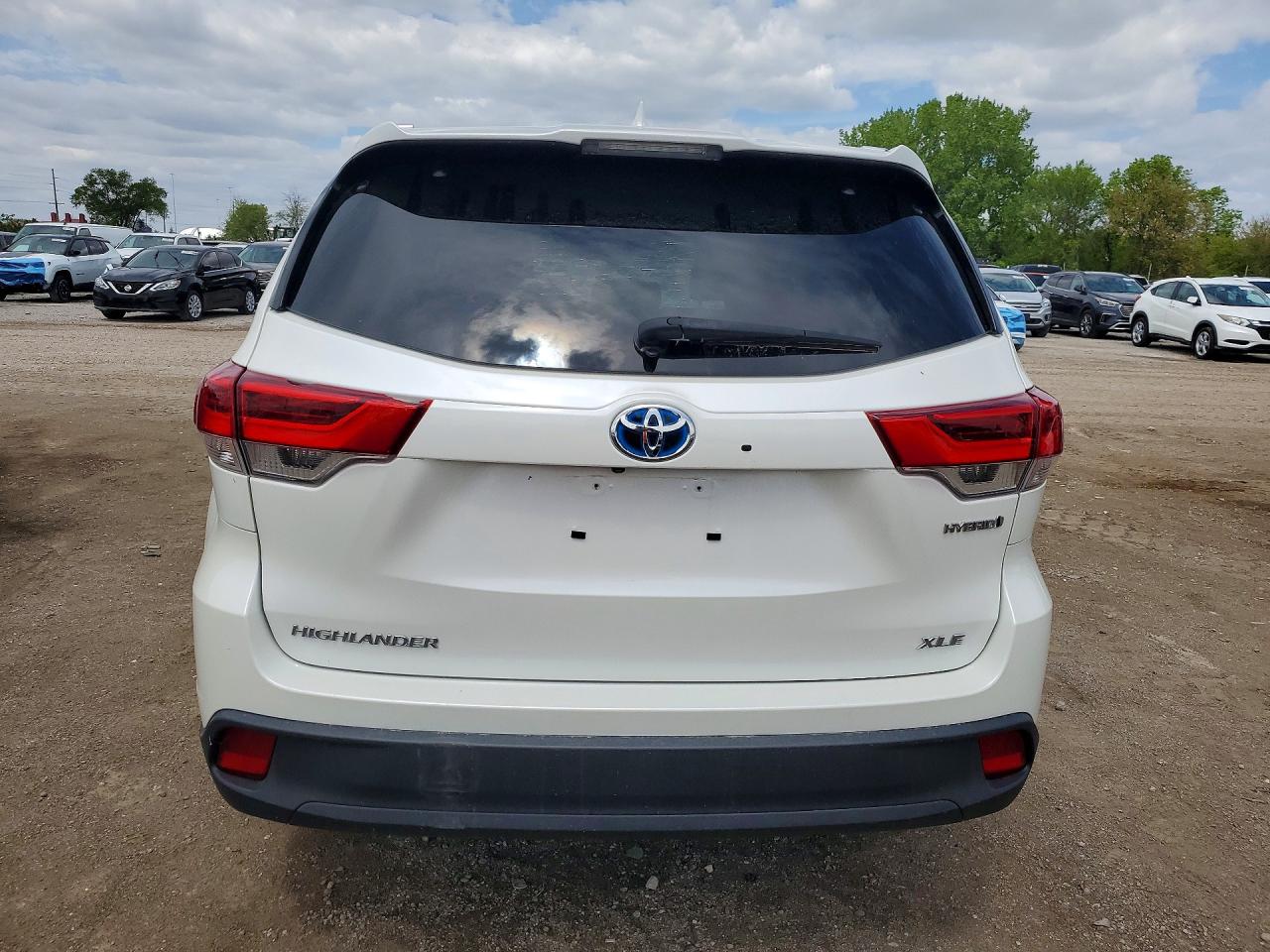 2019 TOYOTA HIGHLANDER HYBRID XLE photo 11