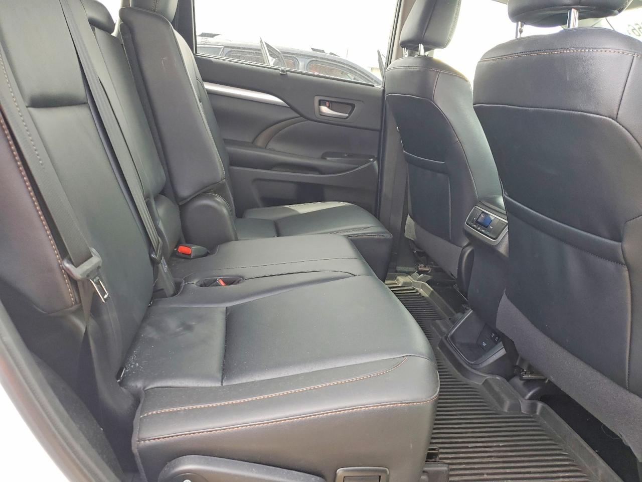 2019 TOYOTA HIGHLANDER HYBRID XLE photo 21