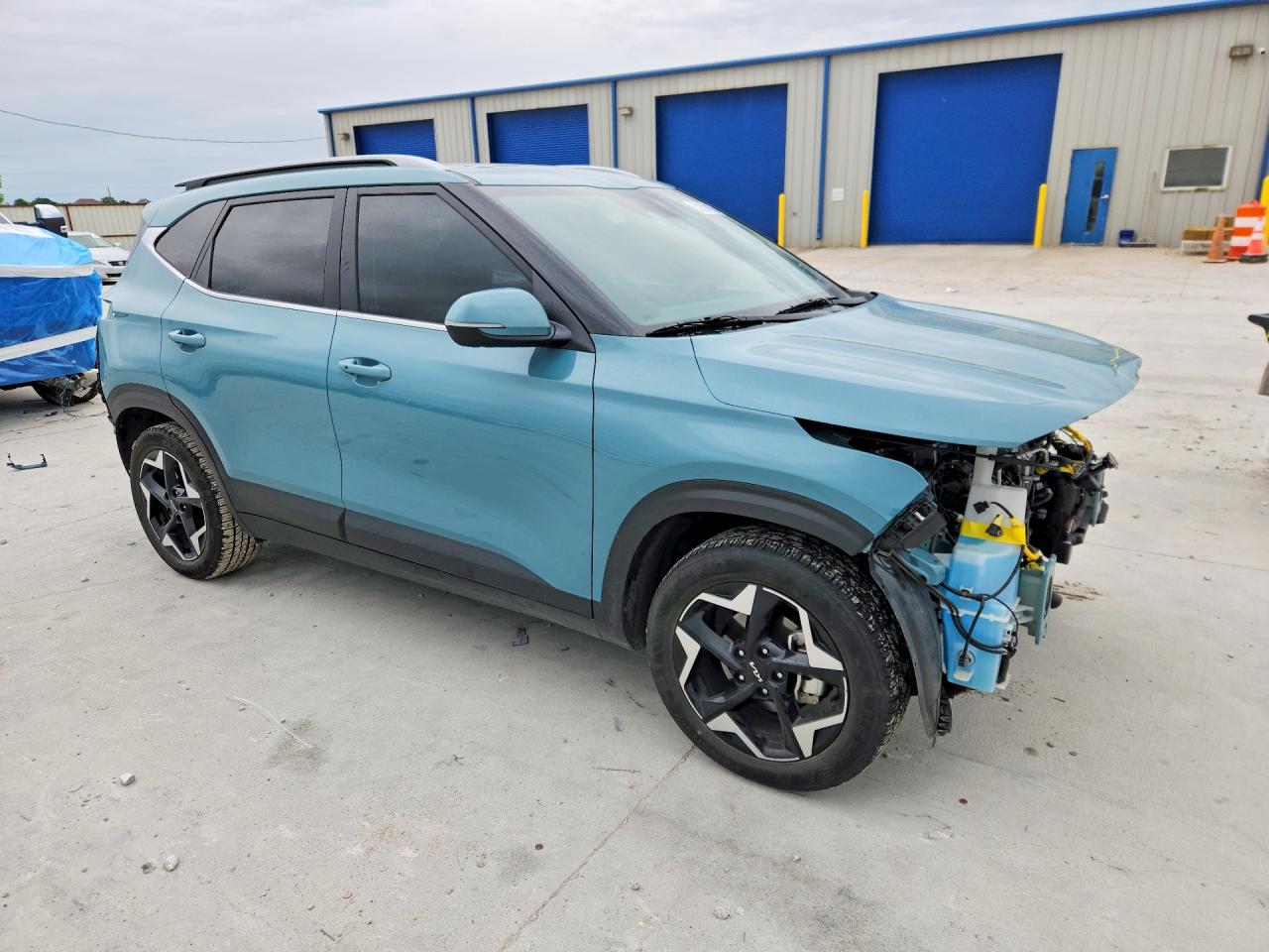 2025 KIA SELTOS EX photo 4