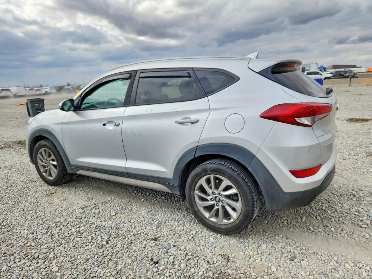 2018 HYUNDAI TUCSON SEL photo 2