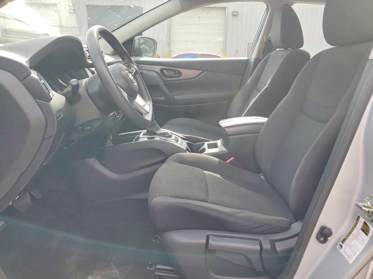 2018 NISSAN ROGUE SPORT S photo 19