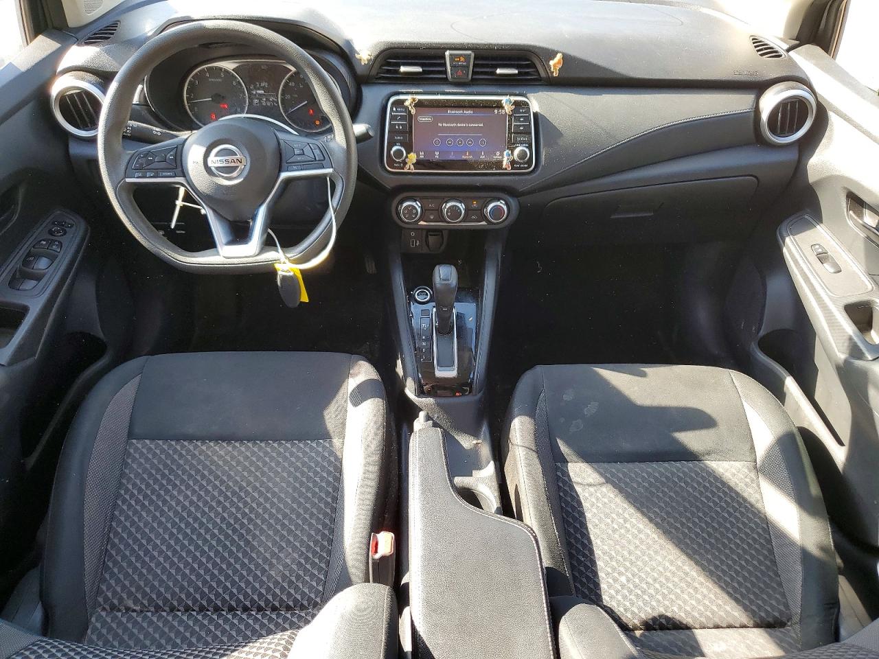 2020 NISSAN VERSA S photo 8