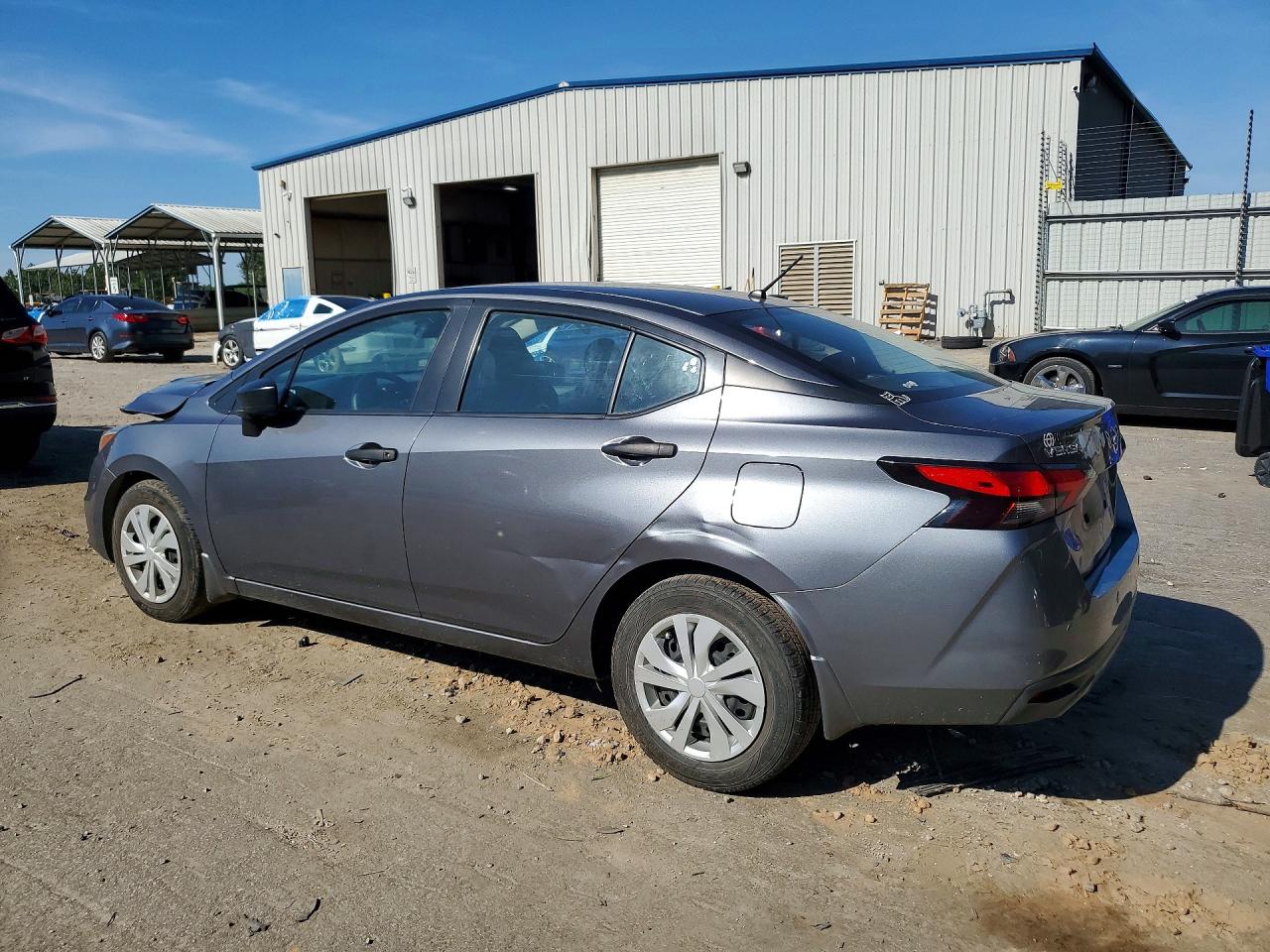 2020 NISSAN VERSA S photo 2