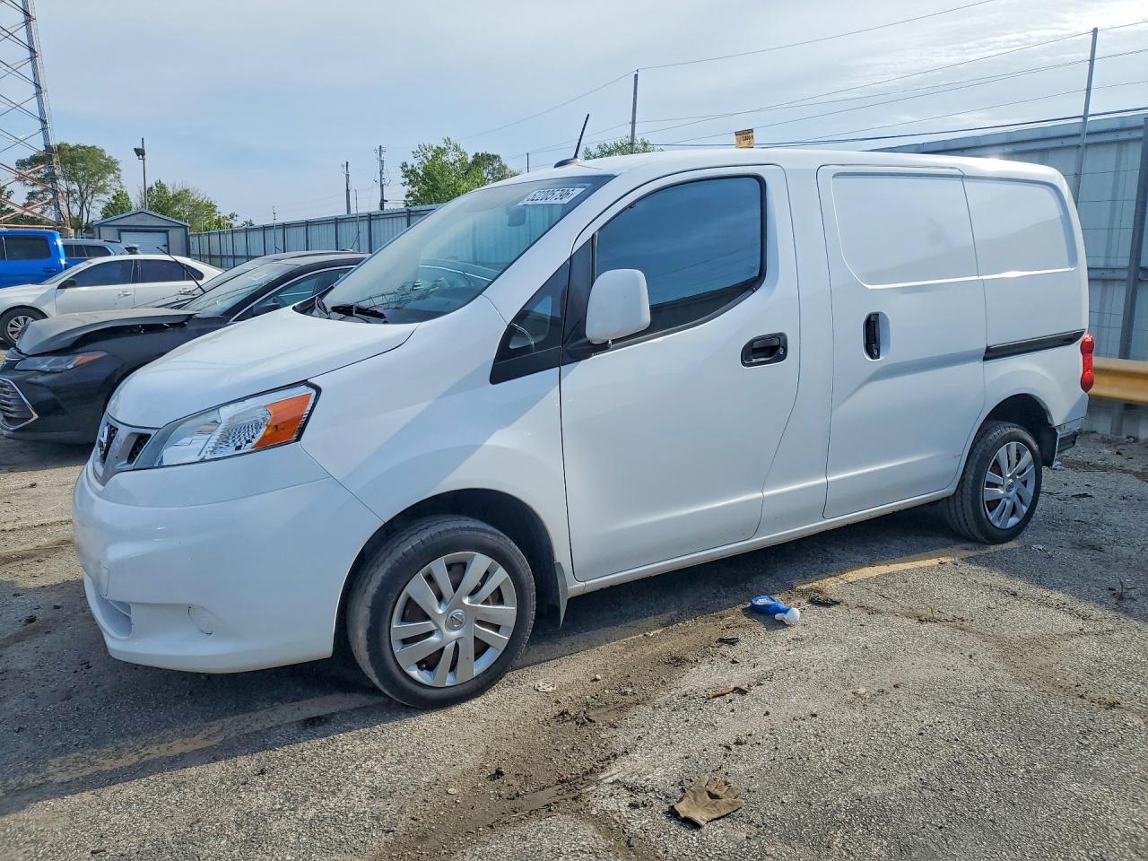 2021 NISSAN NV200