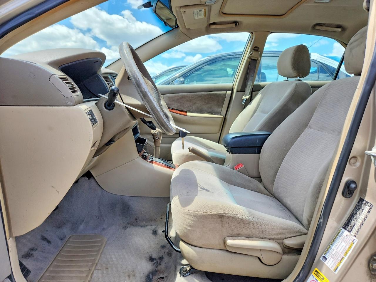 2005 TOYOTA COROLLA LE photo 7