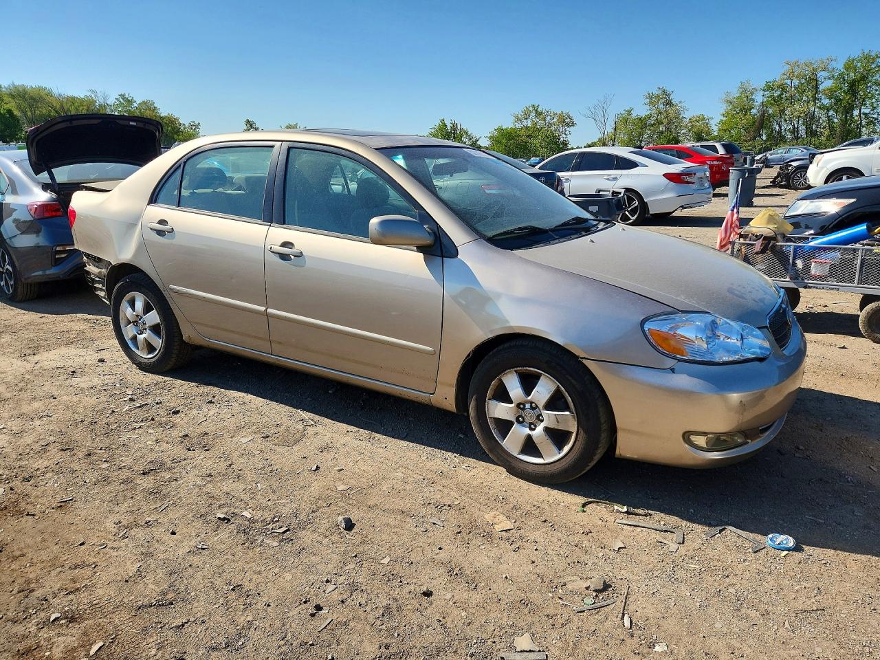 2005 TOYOTA COROLLA LE photo 4