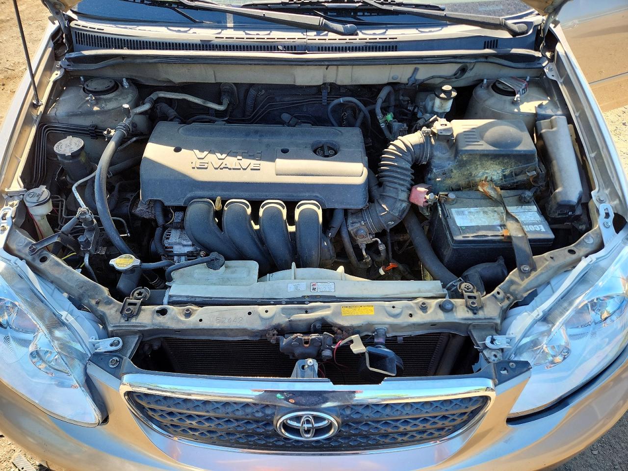 2005 TOYOTA COROLLA LE photo 11