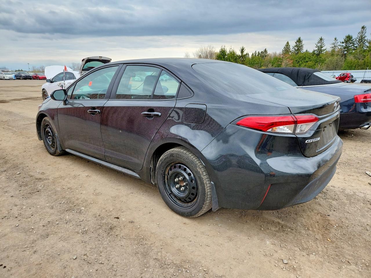 2022 TOYOTA COROLLA LE photo 3