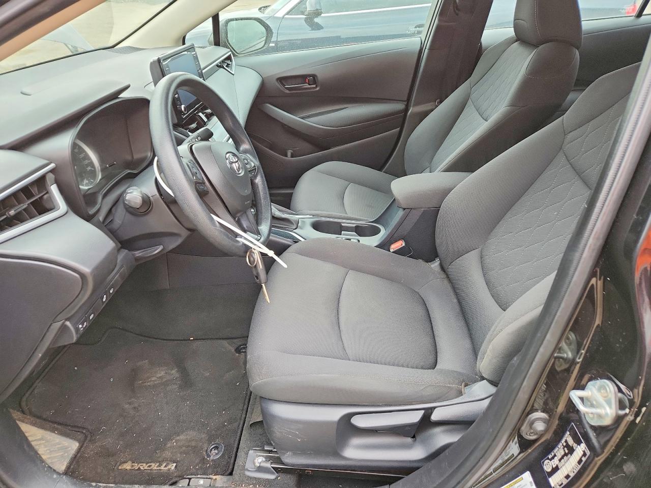 2022 TOYOTA COROLLA LE photo 13