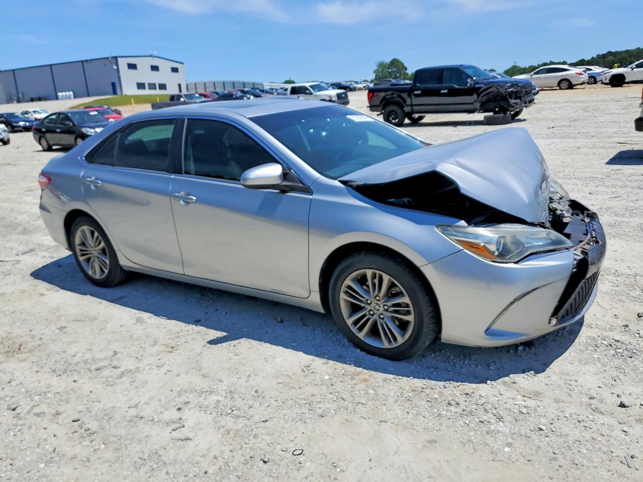2015 TOYOTA CAMRY SE photo 10