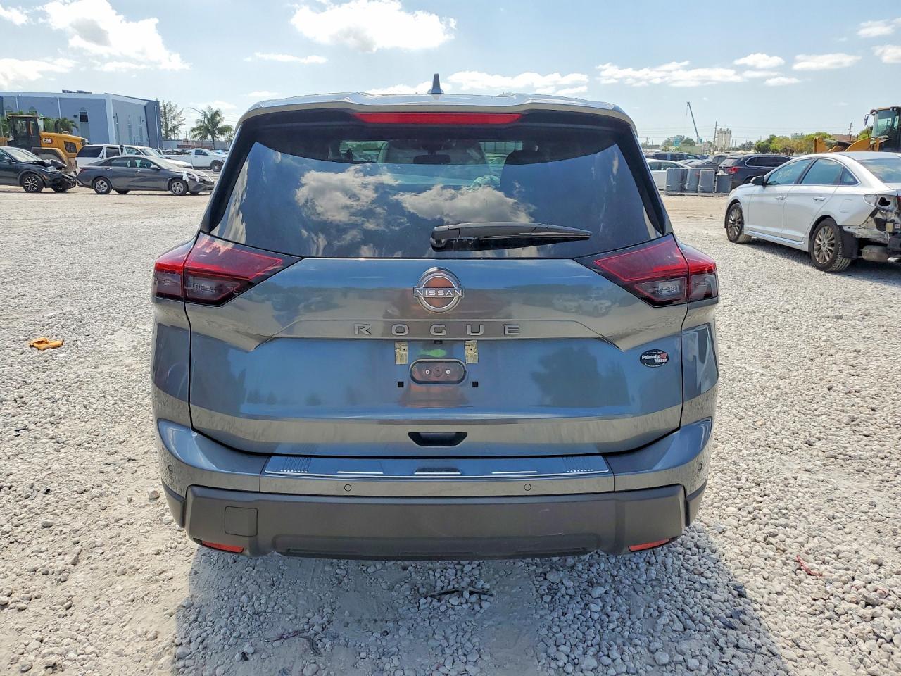 2025 NISSAN ROGUE SV photo 11