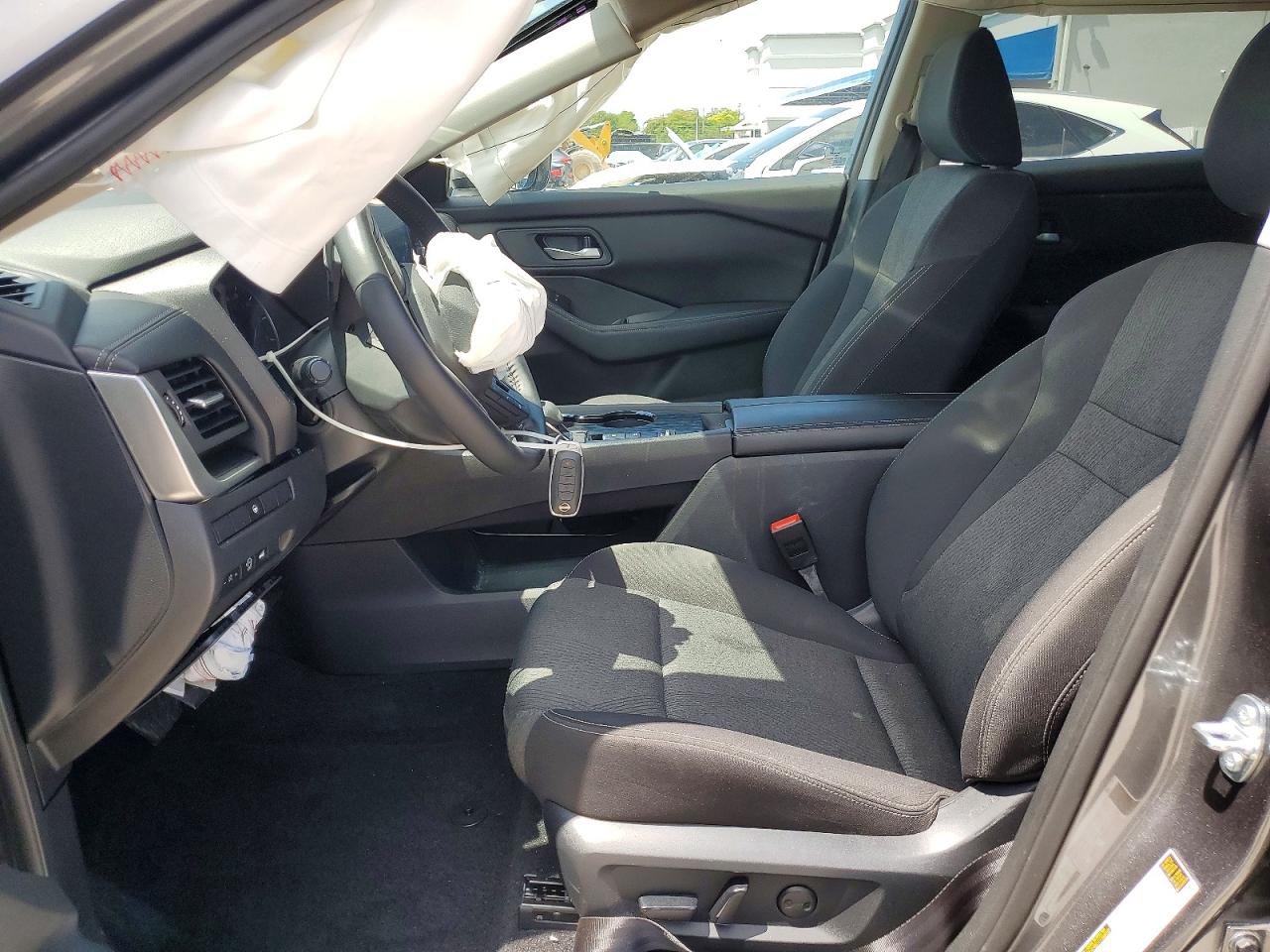2025 NISSAN ROGUE SV photo 13