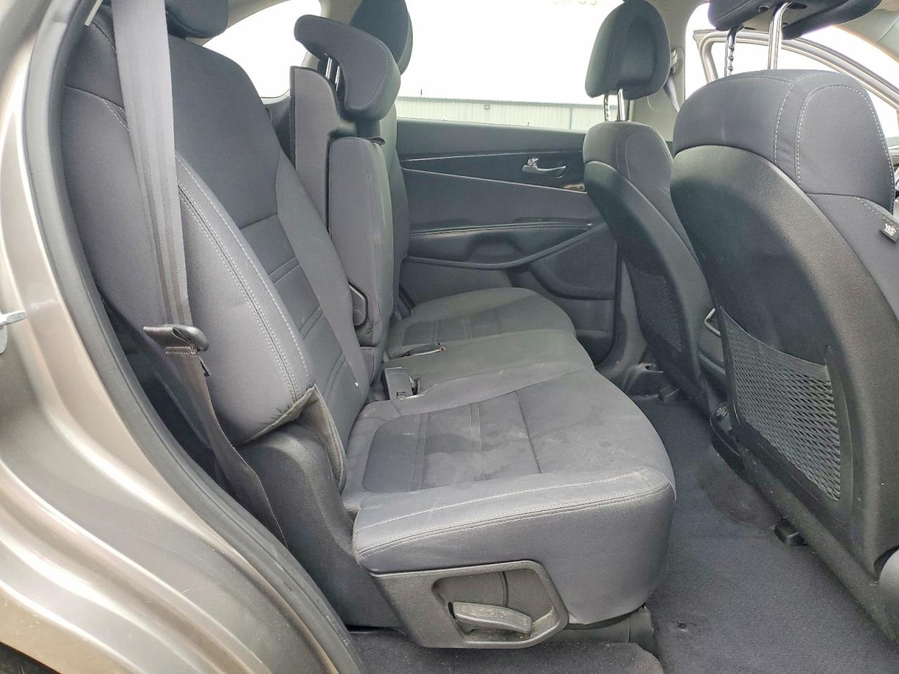 2016 KIA SORENTO LX photo 21