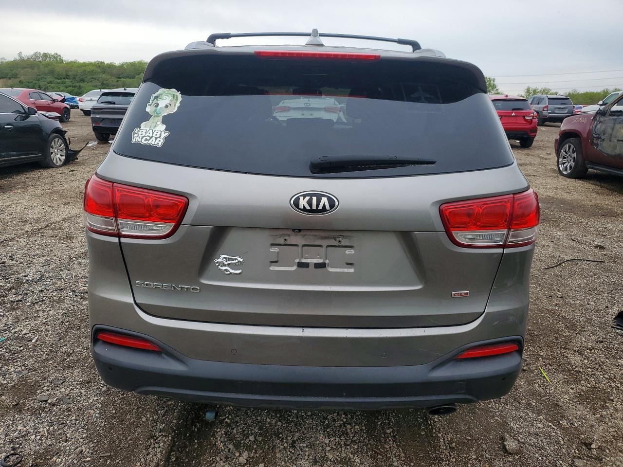 2016 KIA SORENTO LX photo 11