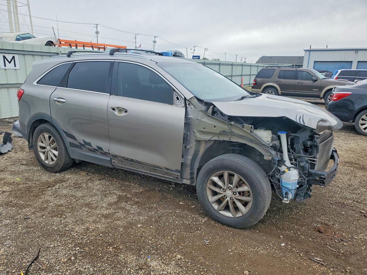 2016 KIA SORENTO LX photo 7