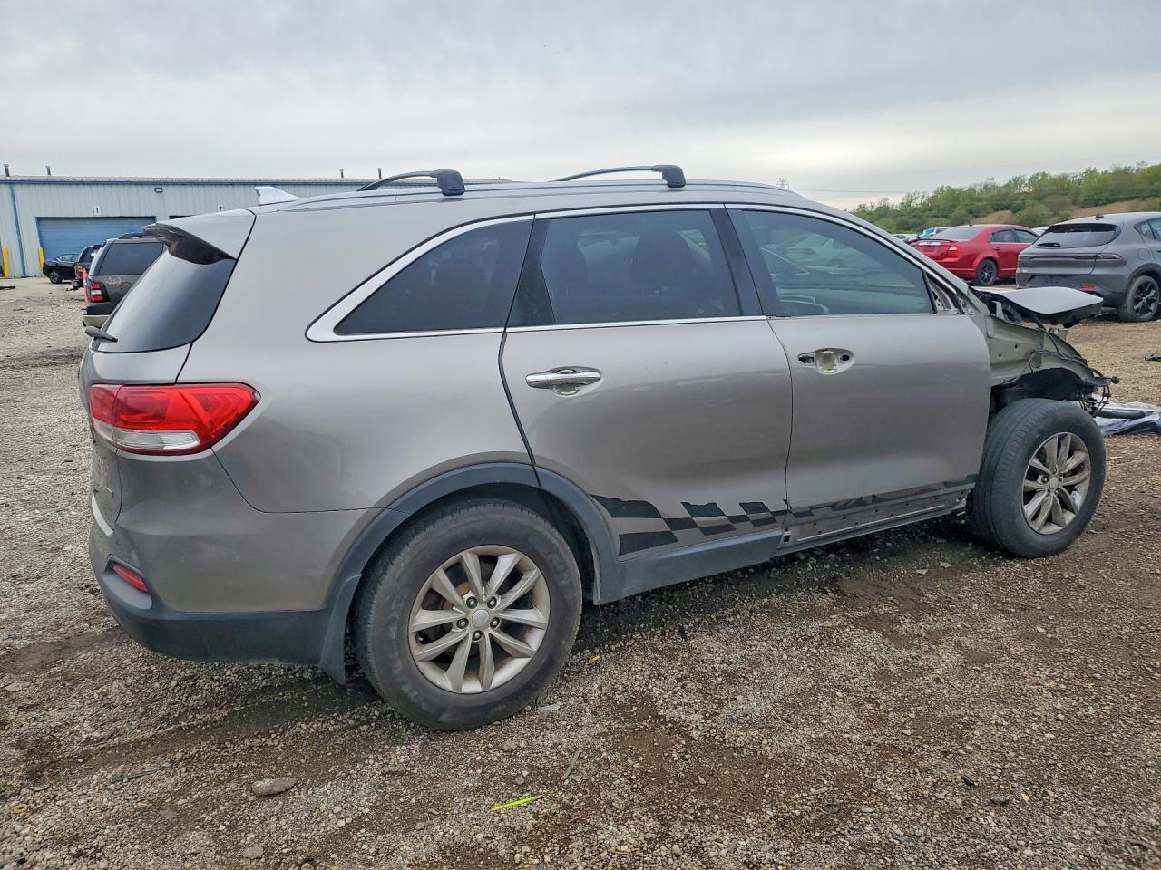 2016 KIA SORENTO LX photo 5