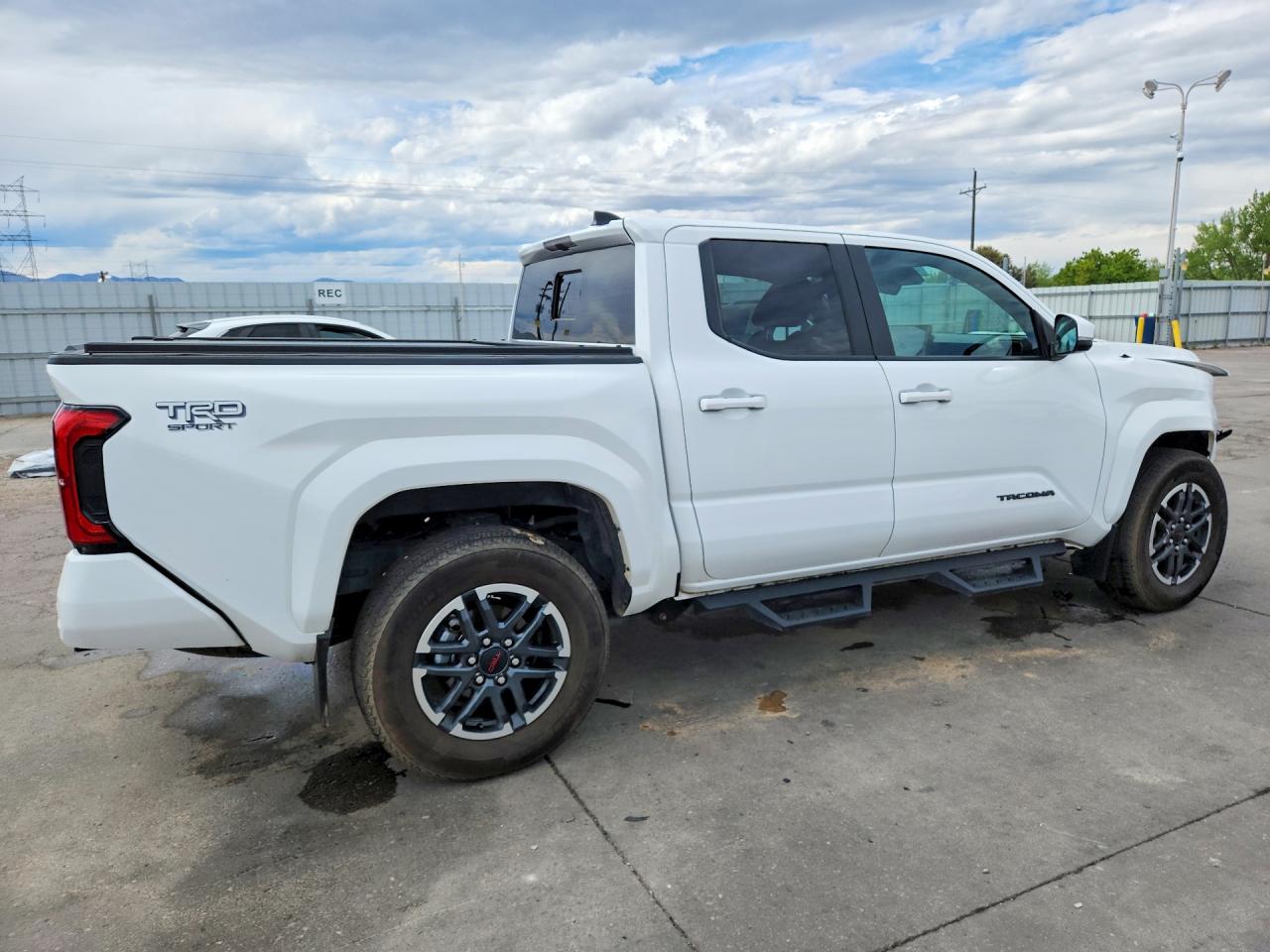 2024 TOYOTA TACOMA TRD SPORT photo 3