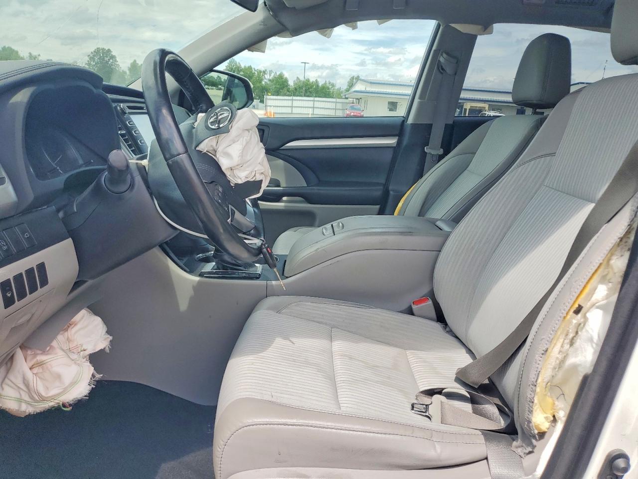 2018 TOYOTA HIGHLANDER LE PLUS photo 7