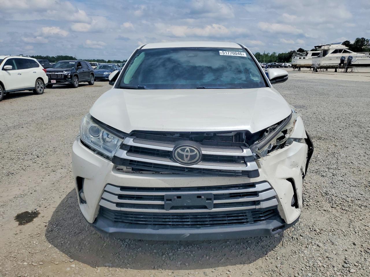 2018 TOYOTA HIGHLANDER LE PLUS photo 5