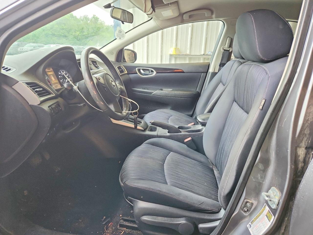 2016 NISSAN SENTRA SV photo 13