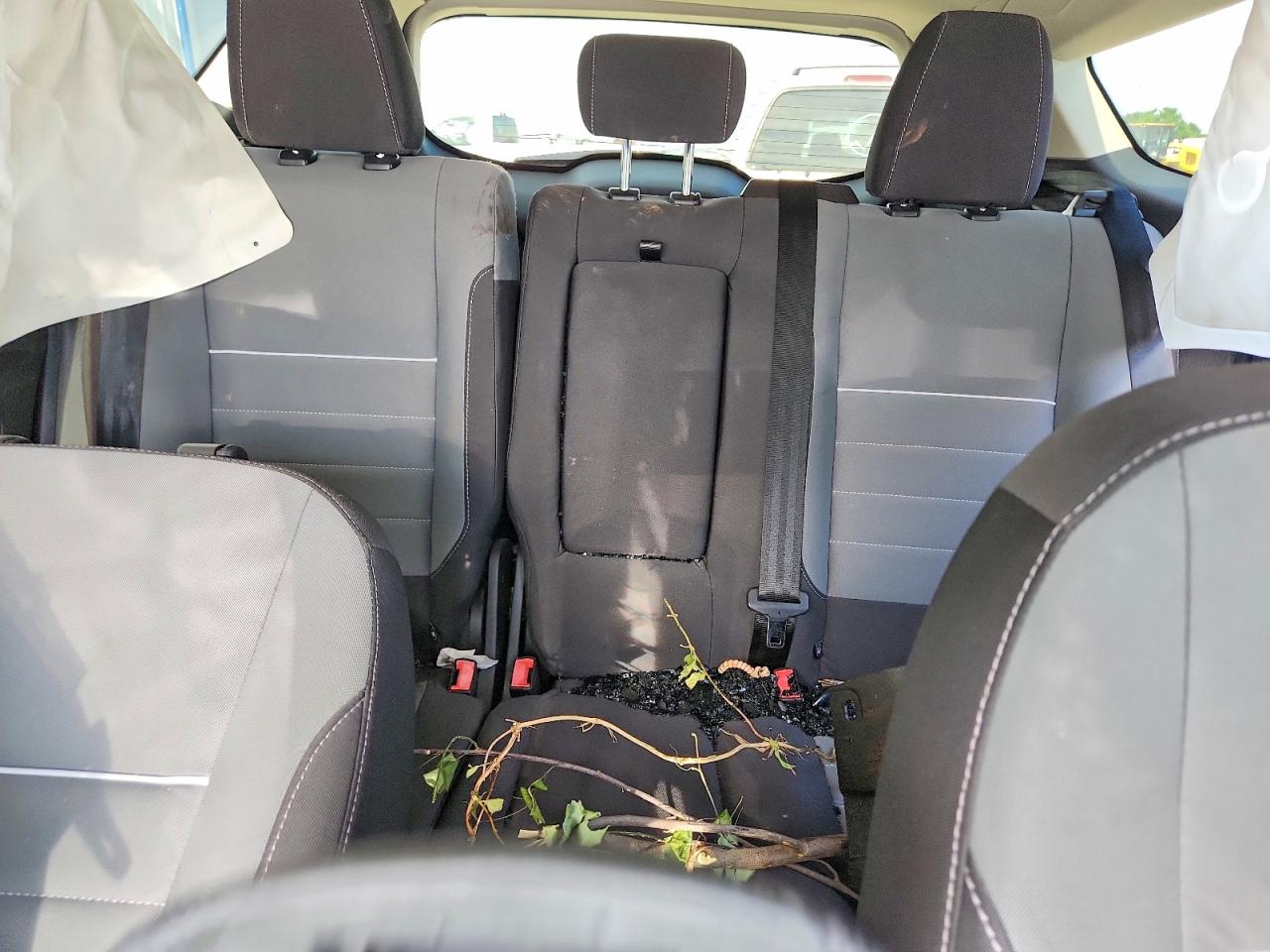 2013 FORD ESCAPE photo 28
