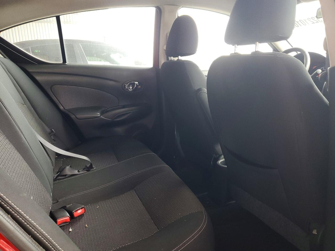 2014 NISSAN VERSA 1.6 SV photo 19